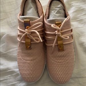 BNIB Cole Haan Zerogrand Rose Gold Sneaker sz 8